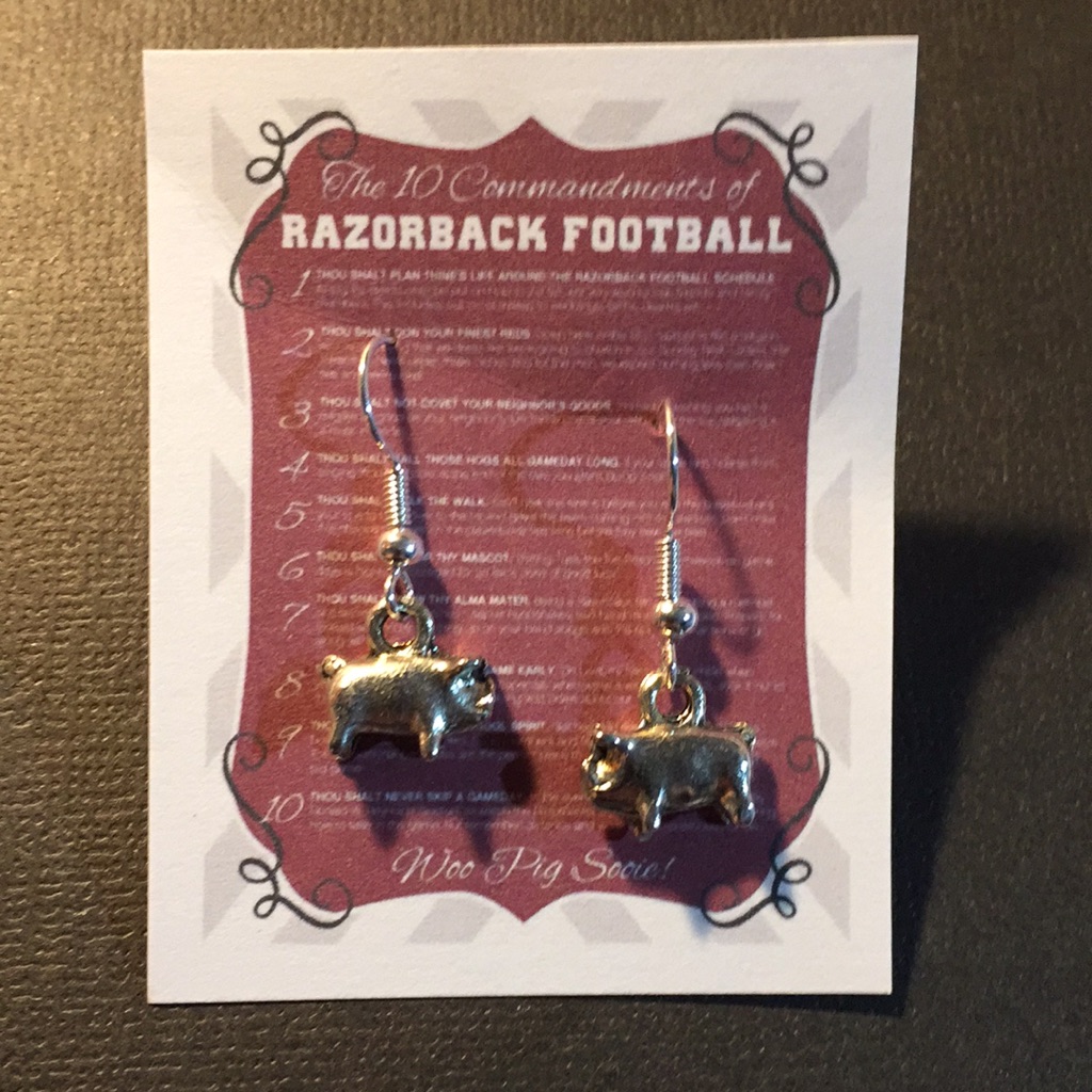 Razorback Earrings 15$